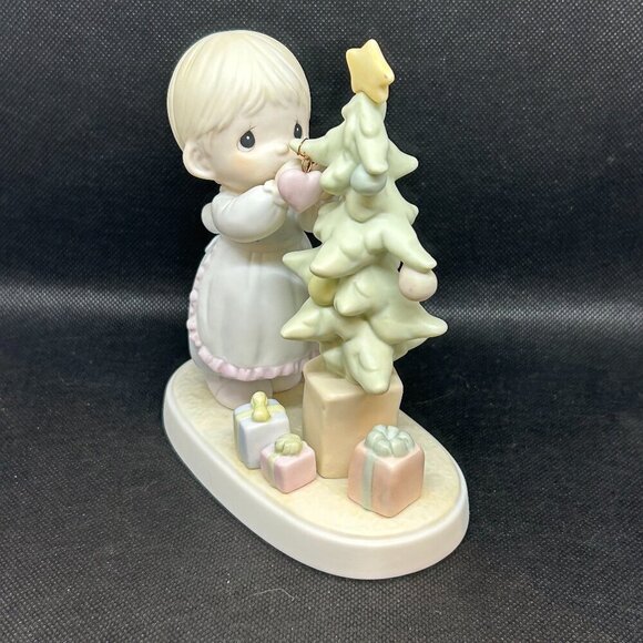 Precious Moments "God Cared Enough To Send His Best" figurine - Picture 1 of 4